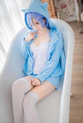 Ono girl w – Rem Blue Elf (22P)