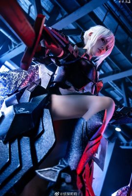 FATE Saber Altria Alter Huke Ver @Detective Lily (Fotografi: @leaderShadow) (9P)