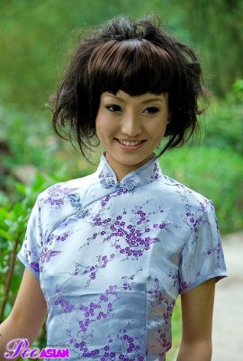 Model Cina Lai Yongxian (95P)