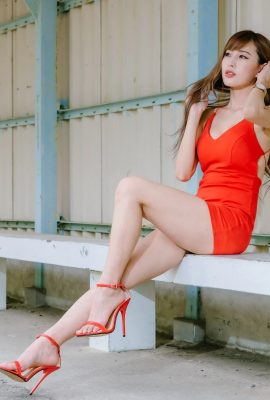 (Siri tambahan kaki cantik) Model kecantikan berkaki panjang Gaun merah Abby, skirt pendek, kasut tumit tinggi dan kaki cantik, pukulan luar (115P)