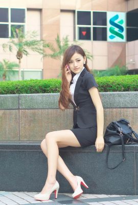 (Siri kaki cantik model Taiwan) Model cantik berkaki panjang Cun Cun OL seragam kasut tumit tinggi kaki cantik pukulan luar (92P)