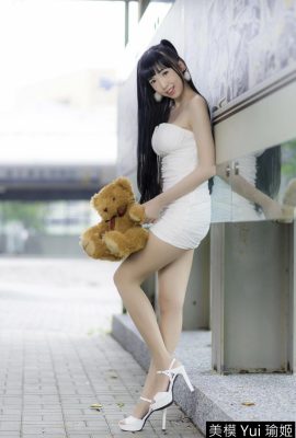 (Siri kaki cantik model Taiwan) Model kecantikan berkaki panjang Yui Yuji pakaian luar bahu, skirt pendek, kasut tumit tinggi dan kaki cantik, pukulan luar (66P)